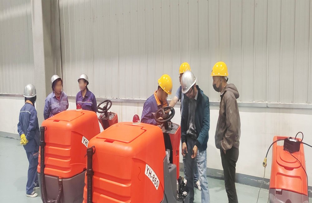 勝敏手推式洗地機(jī)三門峽現(xiàn)場(chǎng)交機(jī)